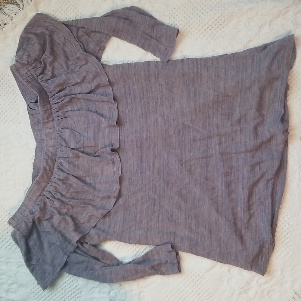 Size small 3/4 sleeve Dolan Left Coast Collection boat neck ruffle top